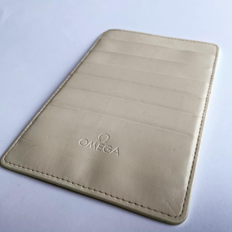 Калъф за гаранционни карти Omega в бяло Калъф за гаранционни карти Omega в бяло