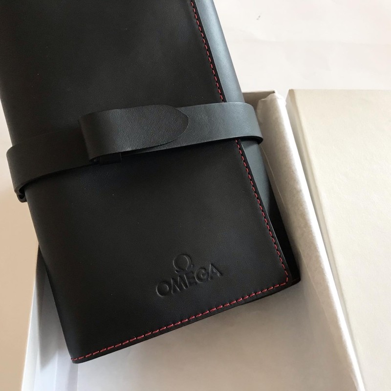 Кожен пътнически калъф за часовници Omega Кожен пътнически калъф за часовници Omega