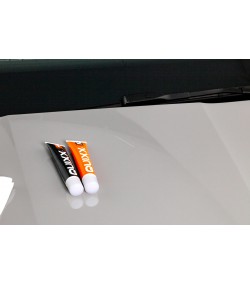 QUIXX Paint Scratch Remover Kit (Ref. 00070) – 2-Step Repair System with Repair No.1 + Finish No.2, Polishing Cloths & 3000-Grit Sandpaper, Made in Germany