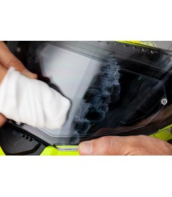 QUIXX Acrylic Scratch Remover, Scratch & Scuff Remover for Acrylic & Plexiglass Surfaces on Cars, Motorcycles, Boats, Caravans & Household Items, ref. 10003, Made in Germany,