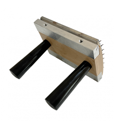 Carding hangle to equalized the polishing cloths discs, hard metal blade