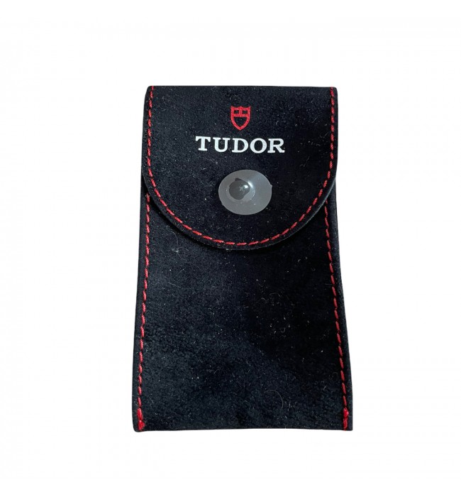 New Tudor velvet travel pouch